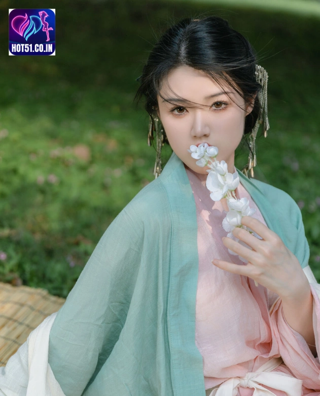 Beautiful Han Lily di Hot51 A Comprehensive Guide 3 - Hot51 Han Lily,Hot51live