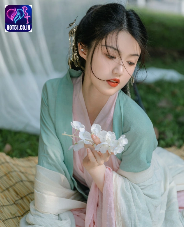 Beautiful Han Lily di Hot51 A Comprehensive Guide 6 - Hot51 Han Lily,Hot51live