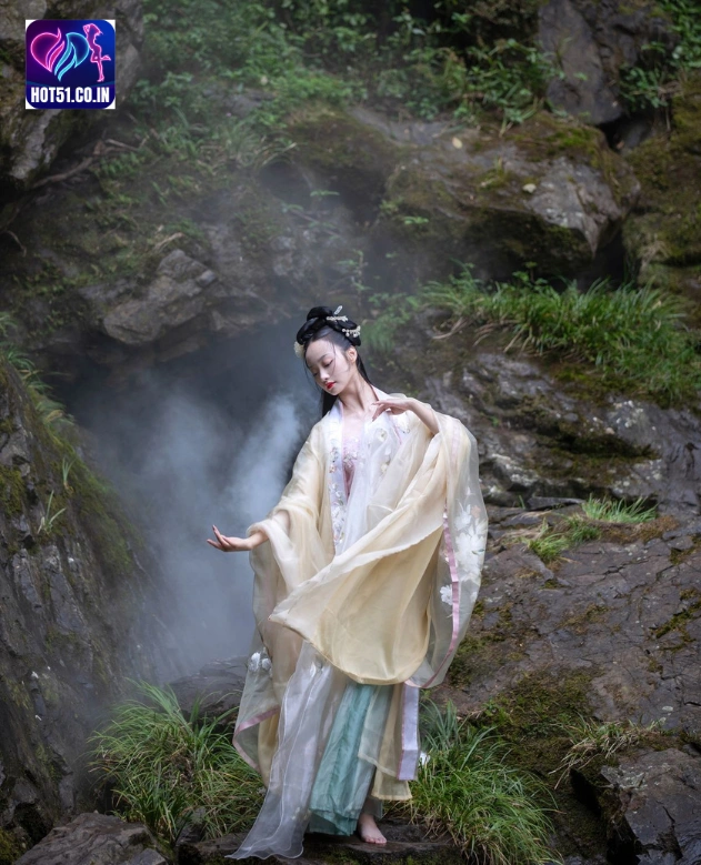 Ling Zi Xi-Hot51live