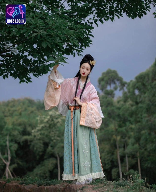 Ling Zi Xi-Hot51live