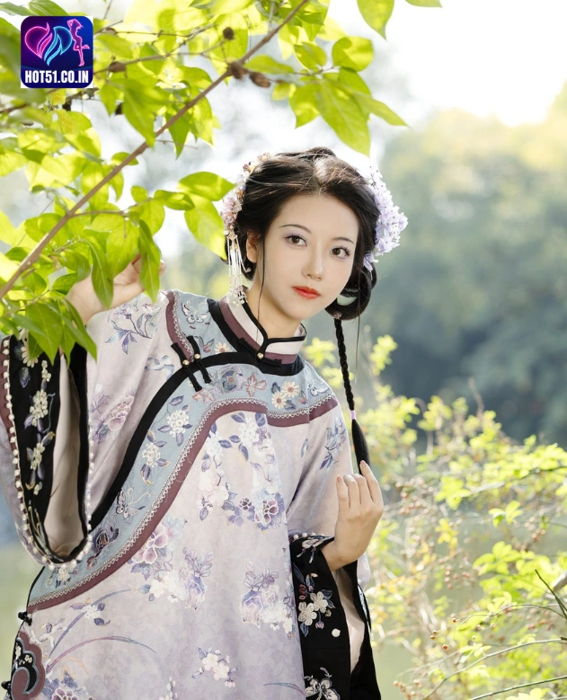 Fang Ci Yan-Hot51live