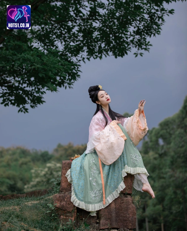 Ling Zi Xi-Hot51live