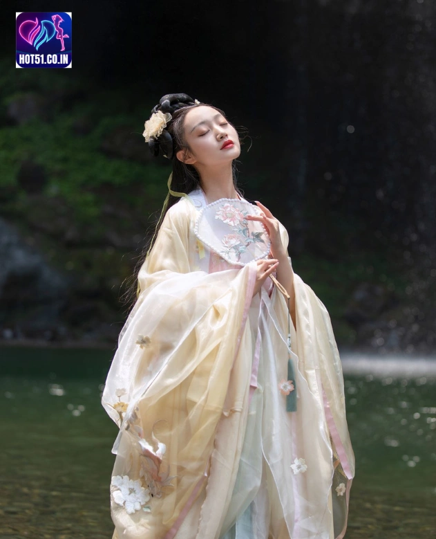 Beautiful Ling Zi Xi di Hot51 A Dive into Elegance 3 - Hot51 Ling Zi Xi-Hot51live