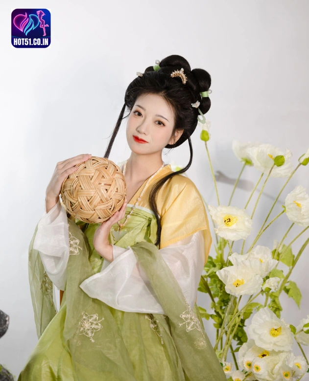 Beautiful Fang Ci Yan di Hot51 A Gem in Cricket Live 2 - Hot51 Fang Ci Yan-Hot51live